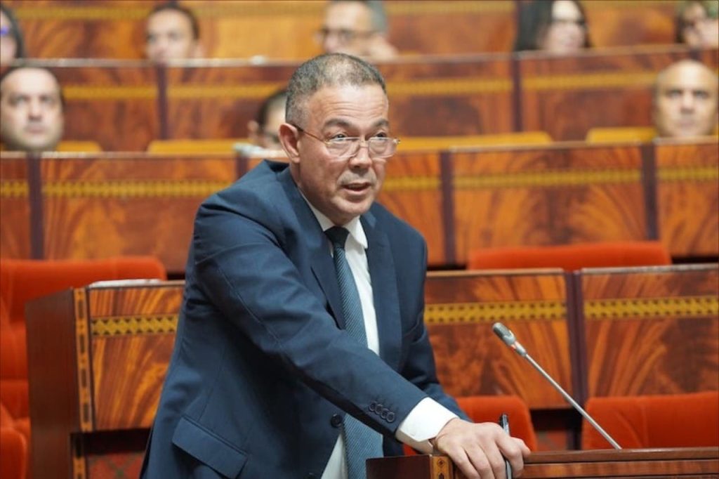 لقجع: استيراد الأدوية المصنعة محليًا "عيب" يستوجب الدعم