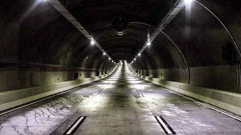 مشروع النفق البحري بين المغرب وإسبانيا يحظى باهتمام أوروبي متزايد