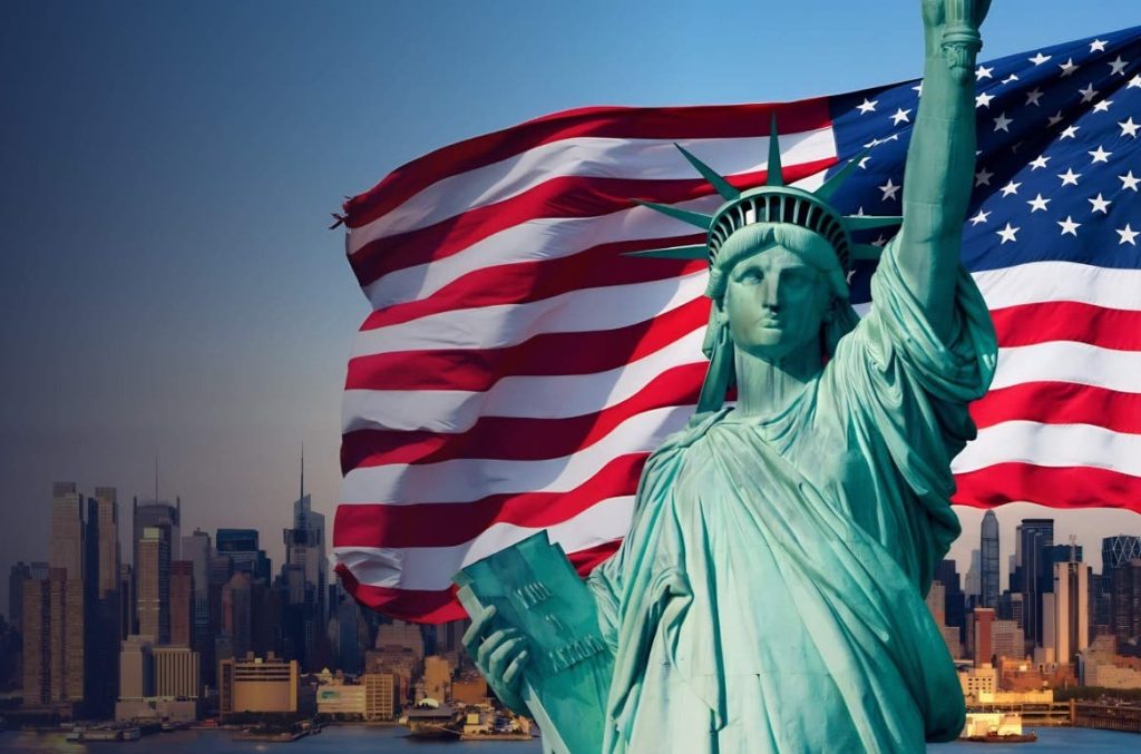 "قرعة أمريكا" على المحك: هل يطوي برنامج الهجرة العشوائية صفحته بعد ثلاثة عقود؟