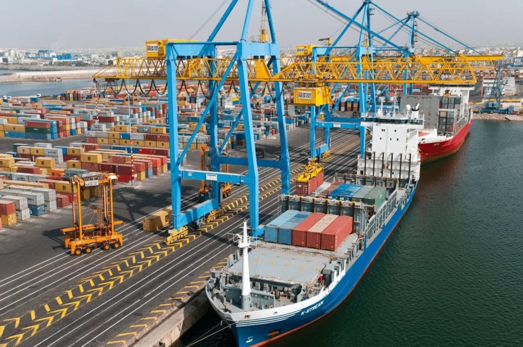 المغرب يعزز مكانته كقوة تصديرية إفريقية بارزة في 2024