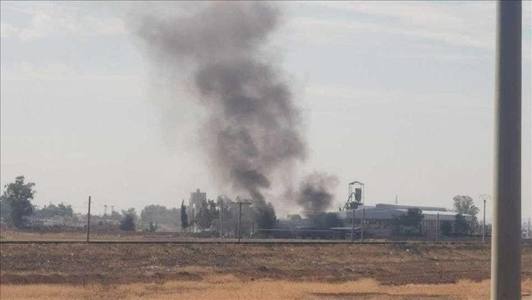 مقتل 5 مدنيين في انفجار ضخم ببلدة كفر تخاريم شمال سوريا