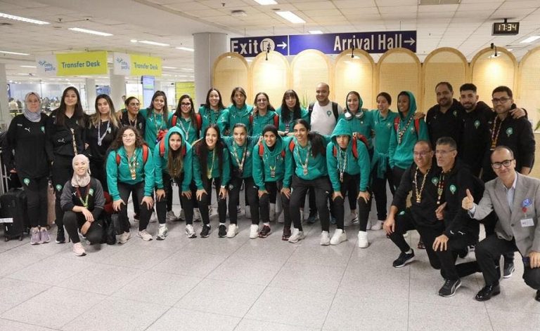 "لبؤات الأطلس" تحطّ في مانيلا استعدادًا للمونديال