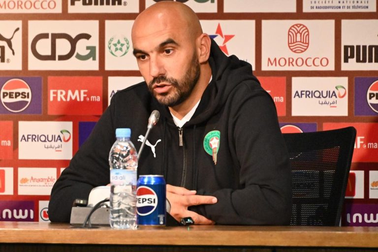 الركراكي: إصابة حكيمي أرعبتني وعلينا الإنتظار لمعرفة إمكانية مشاركته في الكان