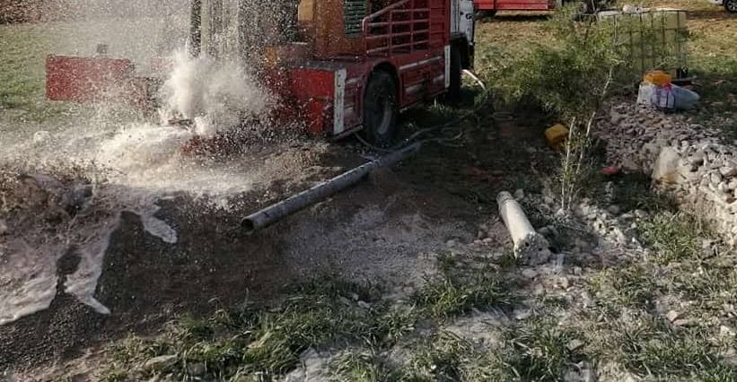 مراكش.. حجز معدات حفر آبار عشوائية بفيلا في أولاد حسون